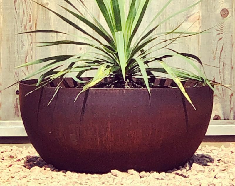 C3 Planters : Custom Commercial Metal Planters